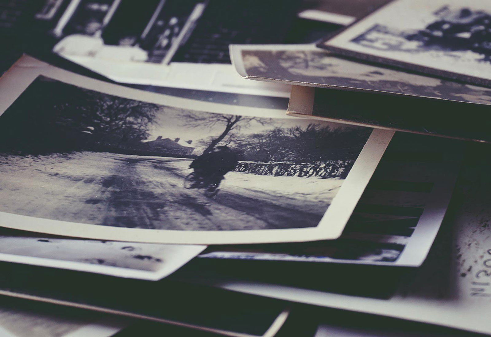 Stack-of-Photos-PS1600 Old Photos